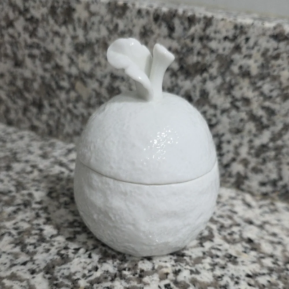Les Petites Fruits White Ceramic Apple Box